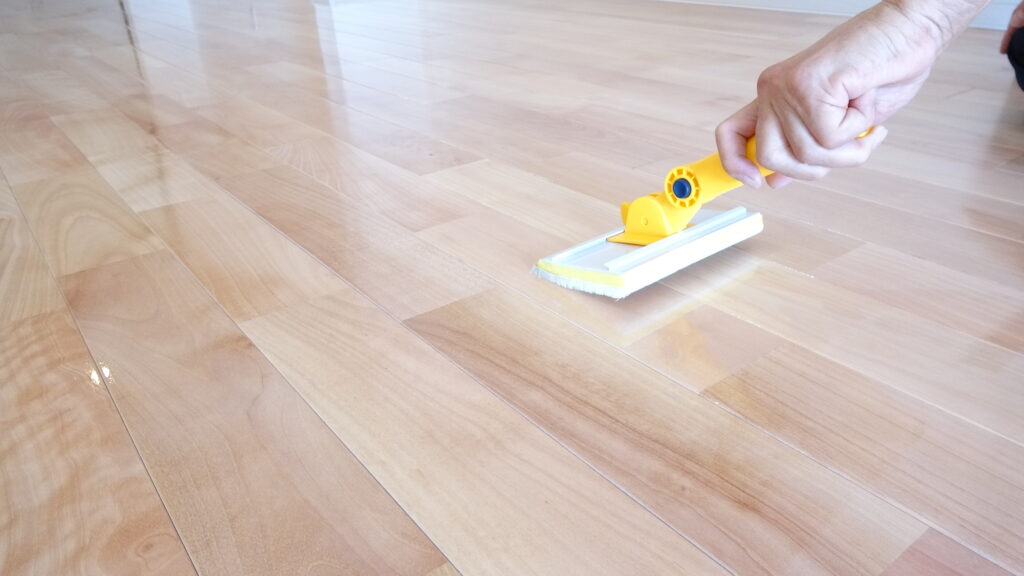 ダンススタジオ 床 滑る